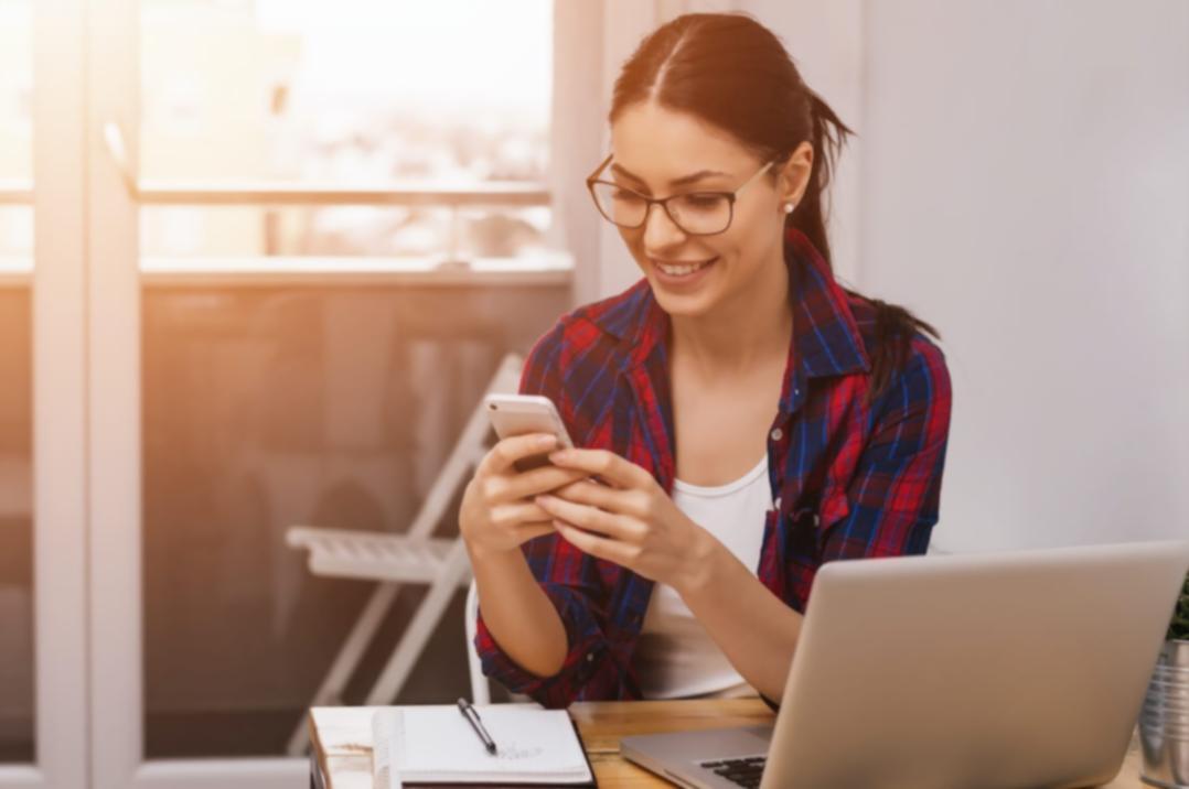 Análisis de métricas móviles y patrones de comportamiento del usuario